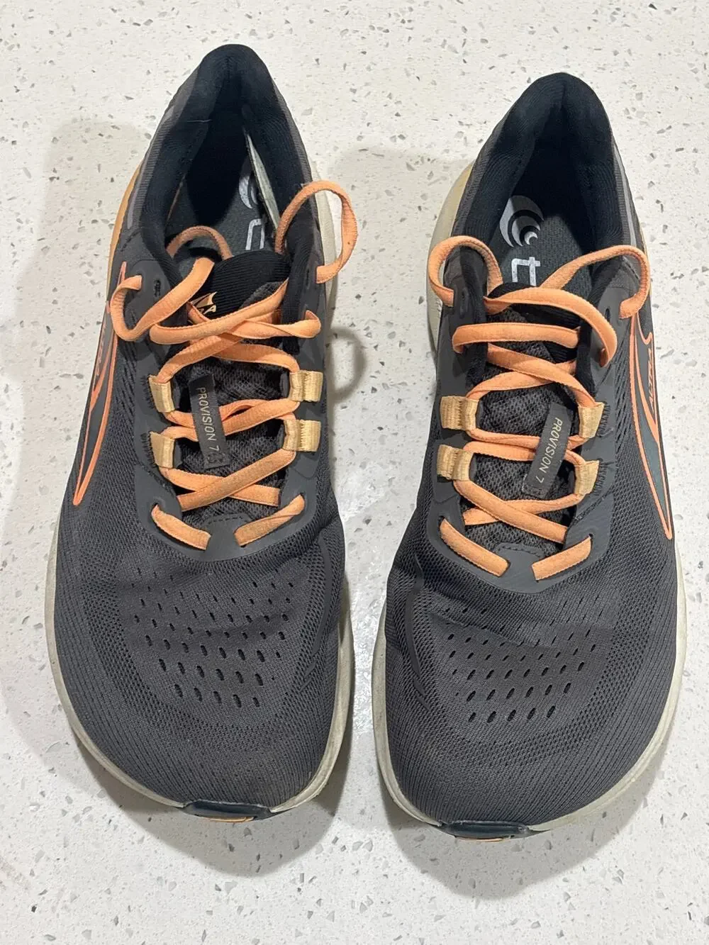 Women’s 9.5 Altra Sneakers